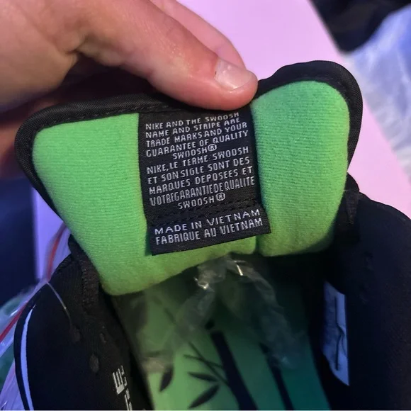 Sb dunk staple pidgin 2019 new in og pink box.